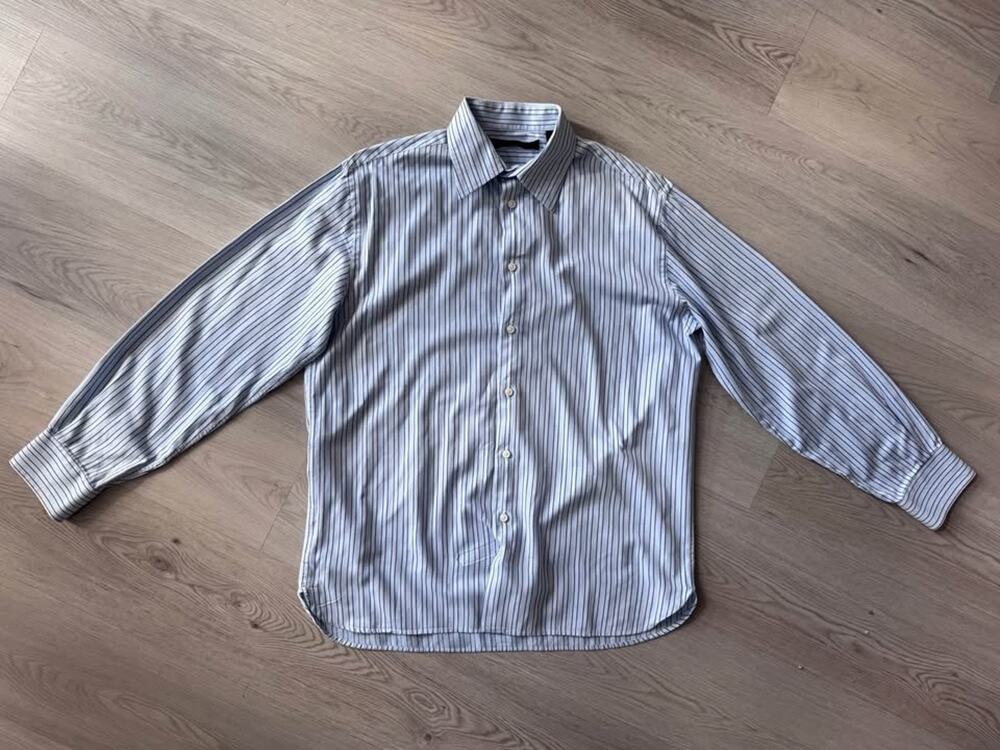 Perry Ellis Men’s Medium Blue Stripe Long Sleeve Button Up Shirt